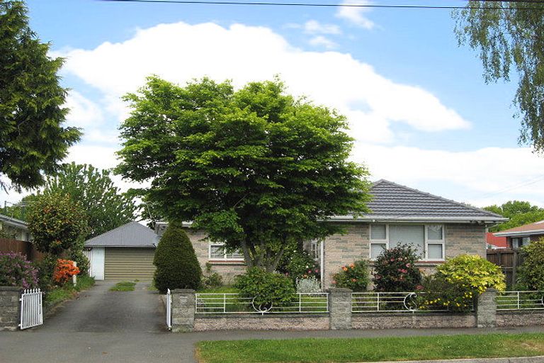 Photo of property in 15 Banbury Street, Burnside, Christchurch, 8053