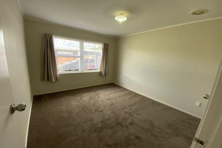Photo of property in 2/11 Celtic Crescent, Ellerslie, Auckland, 1051