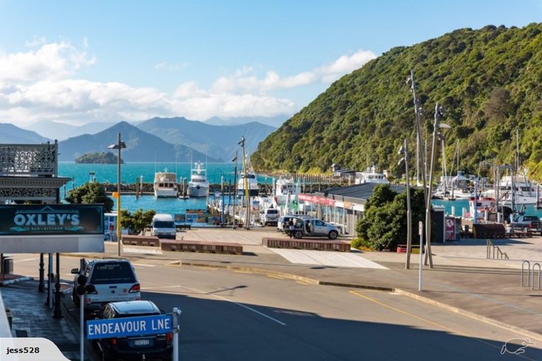 Photo of property in 11-19 Wellington Street, Picton, 7220