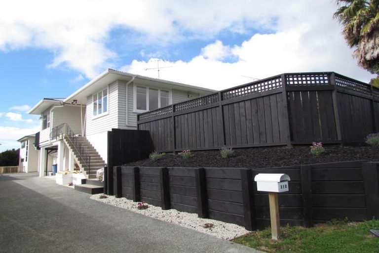 Photo of property in 21 Ludlow Terrace, Totara Vale, Auckland, 0627