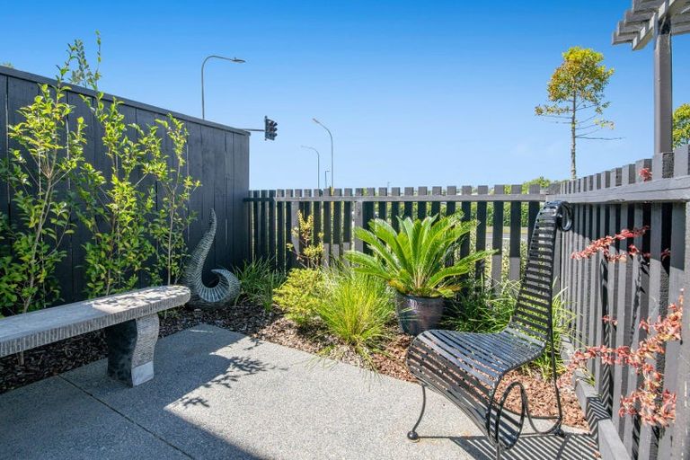 Photo of property in 169 Millwater Parkway, Silverdale, 0932