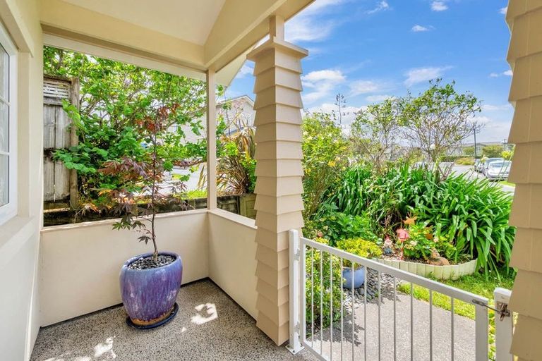 Photo of property in 12 Mulvaney Crescent, Henderson, Auckland, 0612