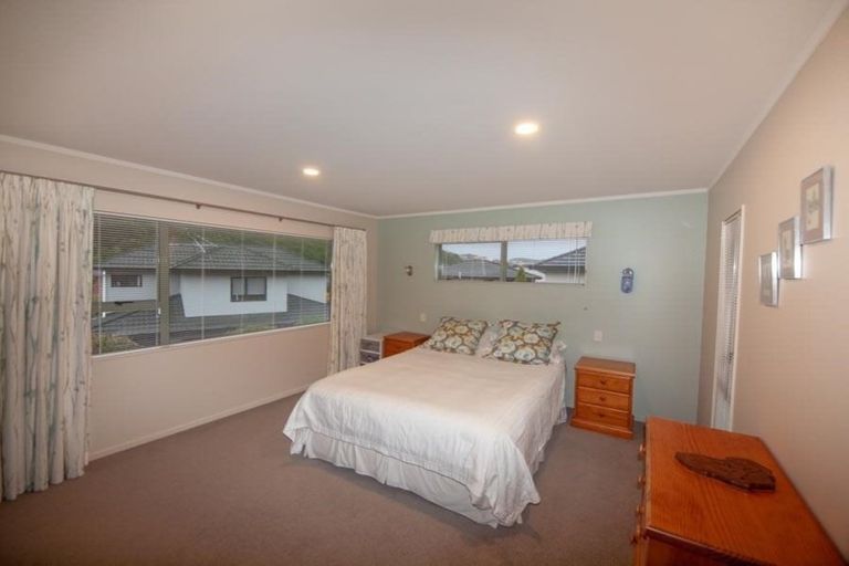 Photo of property in 10 Myers Grove, Churton Park, Wellington, 6037