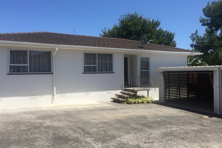 Photo of property in 2/26 Navigator Place, Papatoetoe, Auckland, 2025