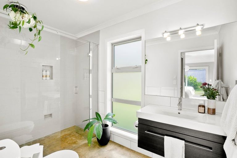 Photo of property in 1185d South Road, Oakura, 4314