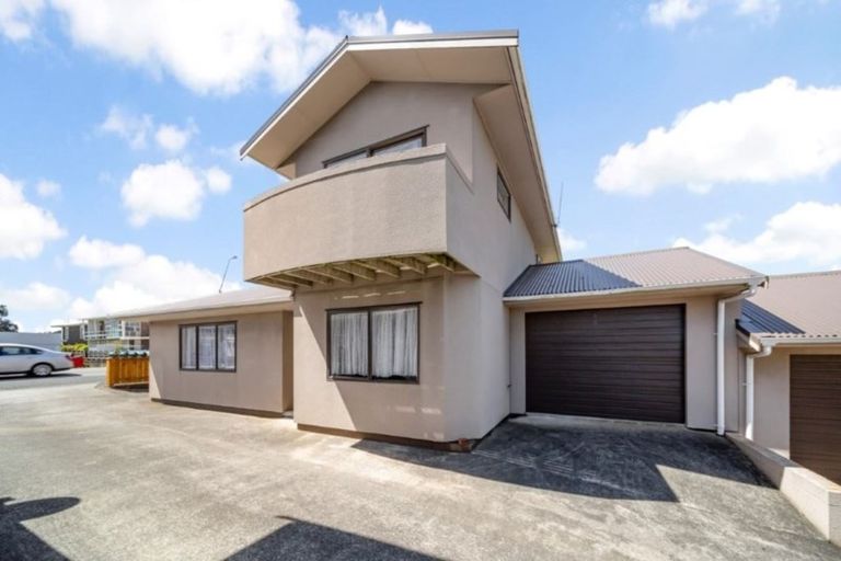 Photo of property in 1/253 Saint Aubyn Street, New Plymouth, 4310