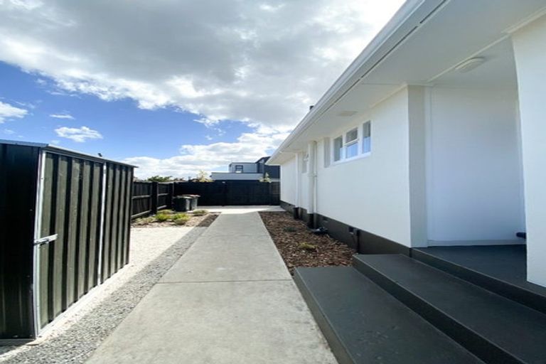 Photo of property in 2/61 Marshland Road, Shirley, Christchurch, 8061