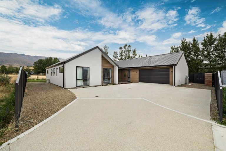 Photo of property in 5d Wakefield Lane, Mount Pisa, Cromwell, 9383