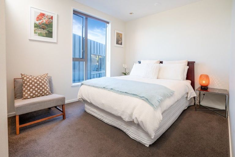 Photo of property in Patent 326 Apartments, 212s/326 Evans Bay Parade, Hataitai, Wellington, 6021