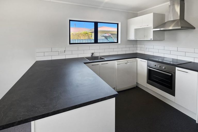 Photo of property in 14 Cardiff Place, Tamatea, Napier, 4112