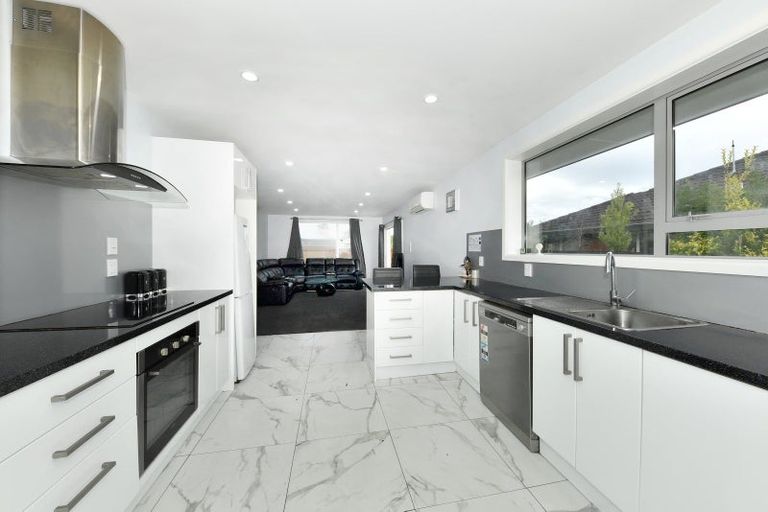 Photo of property in 36c Waimairi Road, Upper Riccarton, Christchurch, 8041