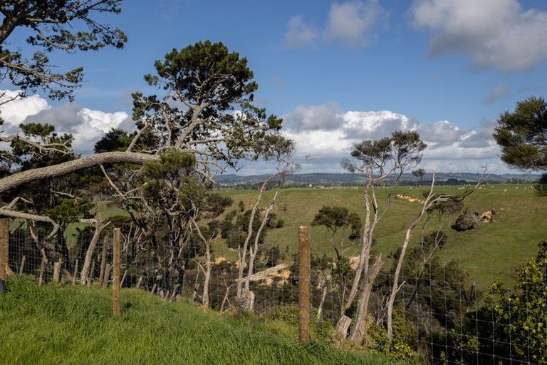 Photo of property in 179 Evans Road, South Head, 0874