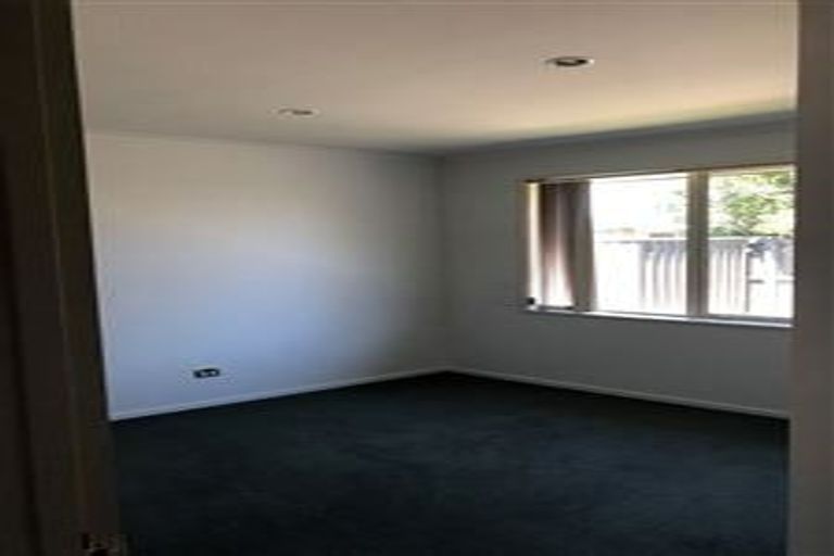Photo of property in 10 Joe Burns Place, Wigram, Christchurch, 8042