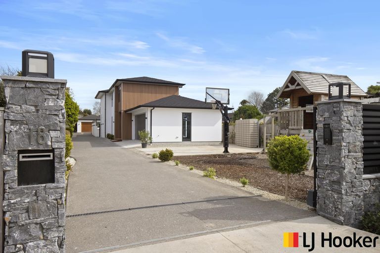 Photo of property in 18 Mareretu Avenue, Patumahoe, Pukekohe, 2679