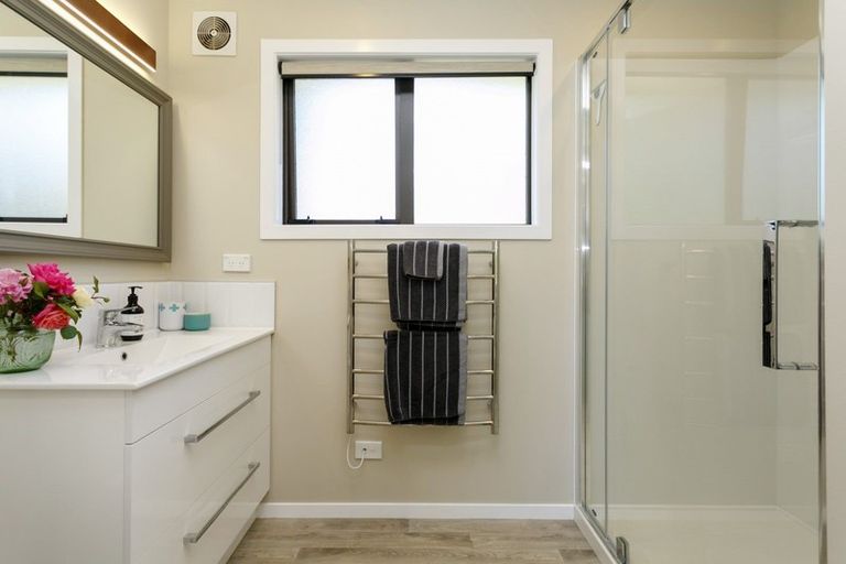 Photo of property in 5 Tobin Place, Richmond Heights, Taupo, 3330