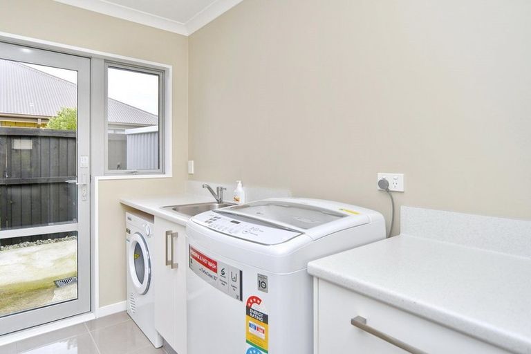 Photo of property in 23 Churchill Drive, Rangiora, 7400