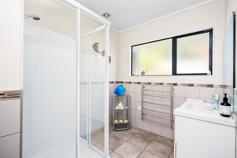 Photo of property in 730 Taiharuru Road, Taiharuru, Onerahi, 0192