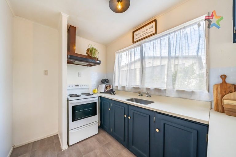 Photo of property in 14a Mossburn Grove, Kelson, Lower Hutt, 5010