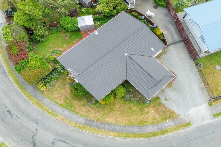 Photo of property in 12 Skipage Grove, Featherston, 5710