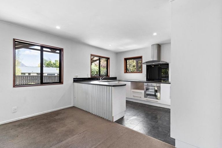 Photo of property in 22 Rata Street, Wanaka, 9305