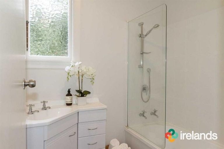 Photo of property in 72 Marriotts Road, North New Brighton, Christchurch, 8083