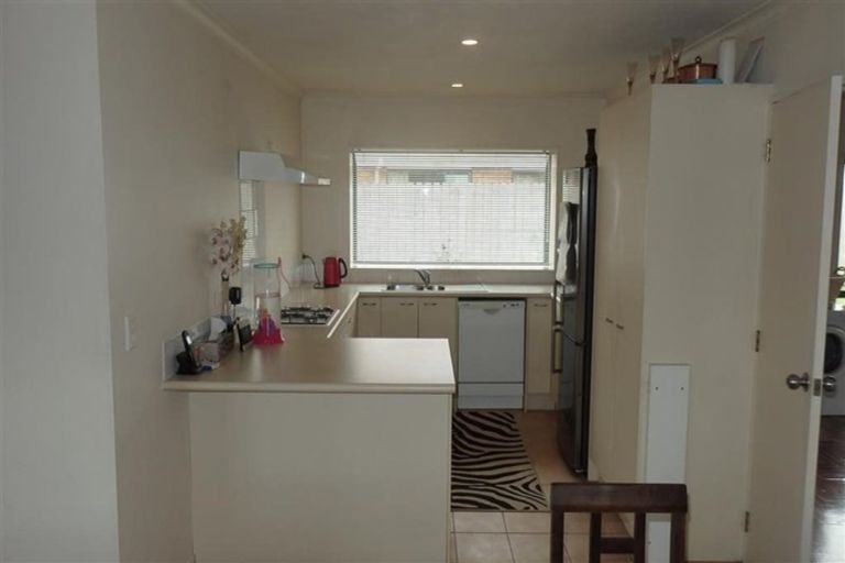Photo of property in 28 Abiru Crescent, Favona, Auckland, 2024
