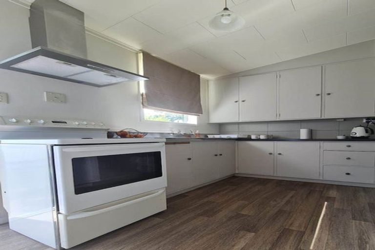 Photo of property in 11 Clendon Court, Roslyn, Palmerston North, 4414