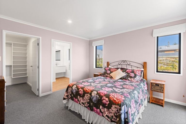 Photo of property in 14 Eltham Road, Blenheim, 7201