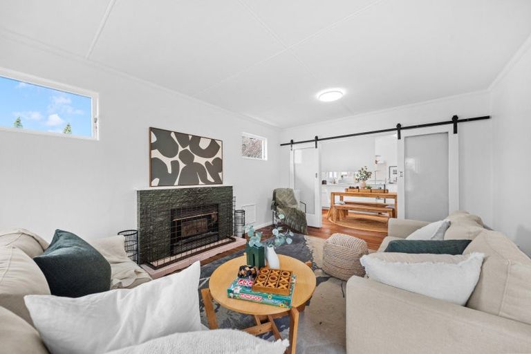 Photo of property in 79 Victoria Street, Carterton, 5713