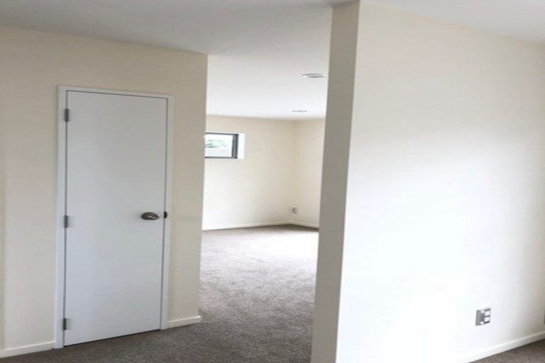 Photo of property in 127 Moire Road, West Harbour, Auckland, 0618