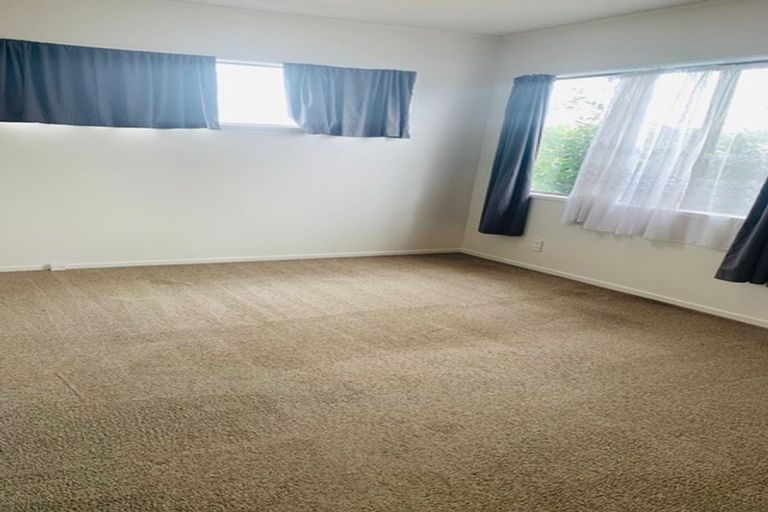 Photo of property in 37 Sharland Avenue, Manurewa, Auckland, 2102
