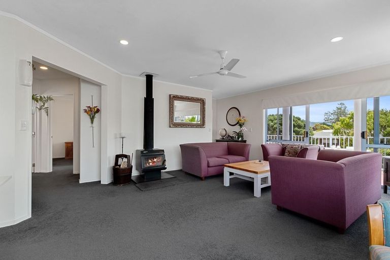 Photo of property in 4 Claxton Avenue, Pauanui, Hikuai, 3579