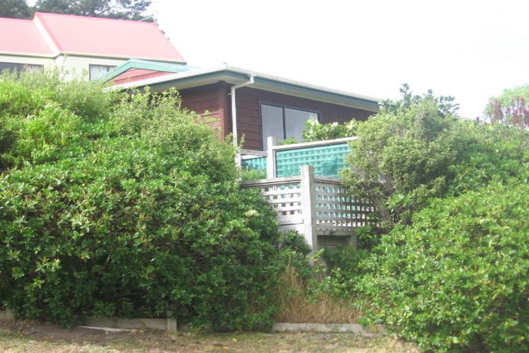 Photo of property in 42 Gaya Grove, Ngaio, Wellington, 6035