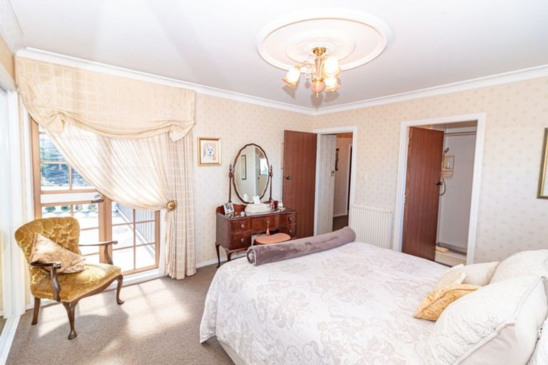 Photo of property in 27 Great North Road, Saint Johns Hill, Whanganui, 4501