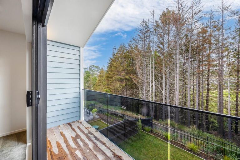 Photo of property in 24 Paparahi Place, Wainui, Silverdale, 0992