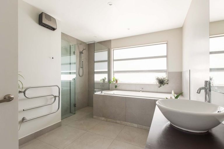 Photo of property in 69 Russell Street, Stepneyville, Nelson, 7010