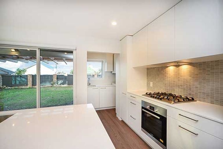 Photo of property in 74 Queen Street, Northcote Point, Auckland, 0627