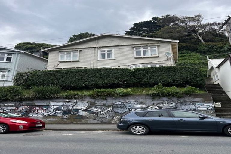 Photo of property in 217 Aro Street, Aro Valley, Wellington, 6021