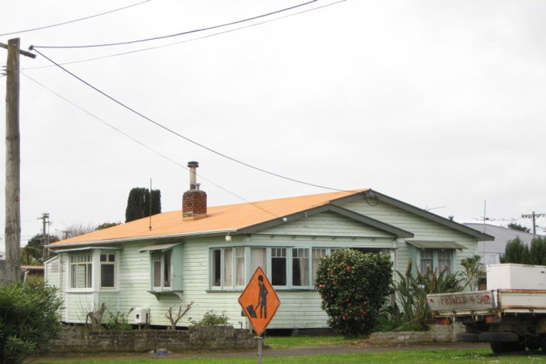 Photo of property in 2 Strange Street, Waitara, 4320