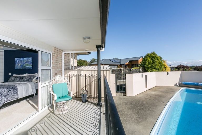 Photo of property in 147 Middle Road, Havelock North, 4130