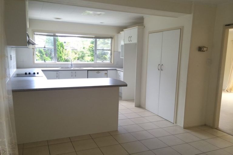 Photo of property in 14 Bacot Place, Howick, Auckland, 2014