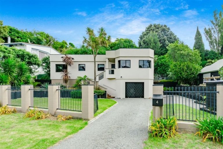 Photo of property in 4 Forest Road, Raumati South, Paraparaumu, 5032