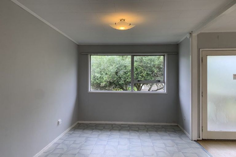 Photo of property in 30 Keegan Drive, Massey, Auckland, 0614