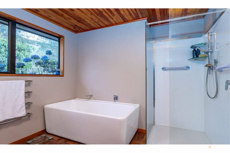 Photo of property in 201 Point Bush Road, Waimate, 7979