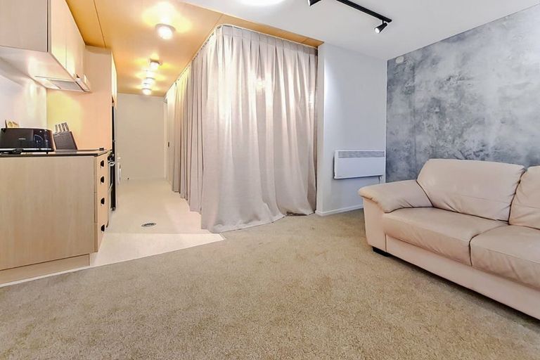 Photo of property in Vedado Apartments, 206/41 Hopper Street, Mount Cook, Wellington, 6011