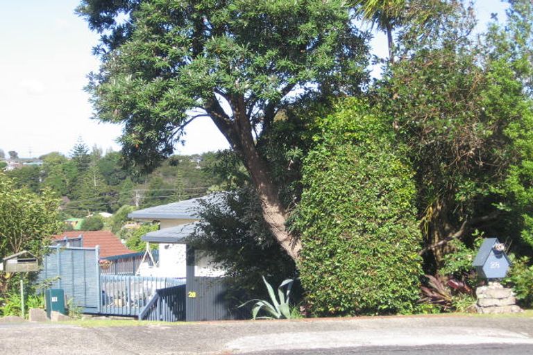 Photo of property in 28 Greendale Spur, Glenfield, Auckland, 0629