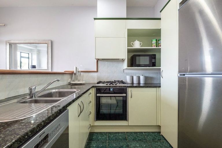 Photo of property in 1b/4 Fleet Street, Devonport, Auckland, 0624