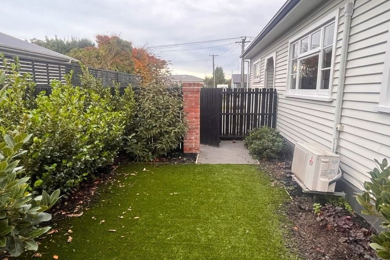 Photo of property in 1/155 Weston Road, St Albans, Christchurch, 8052