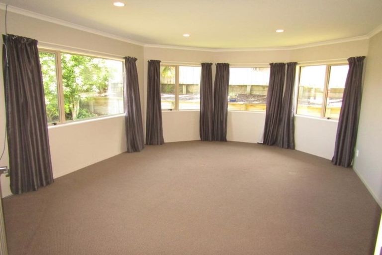 Photo of property in 127 Kirton Drive, Riverstone Terraces, Upper Hutt, 5018