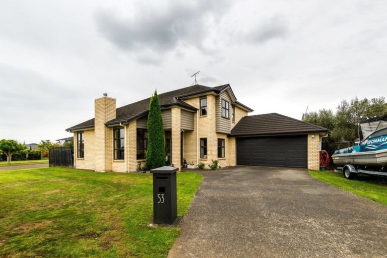 Photo of property in 53 Turnberry Drive, Wattle Downs, Auckland, 2103